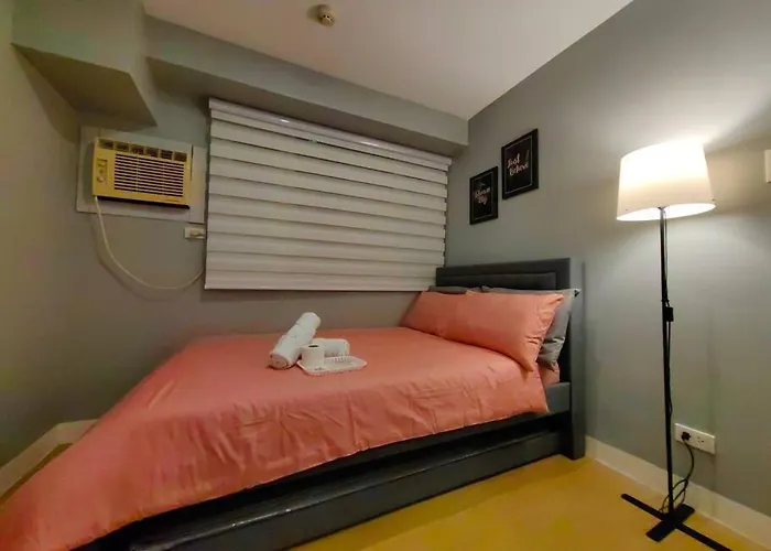 Citispace 1br Condotel At Ridgewood Towers Near Bgc Airport #rw10a *